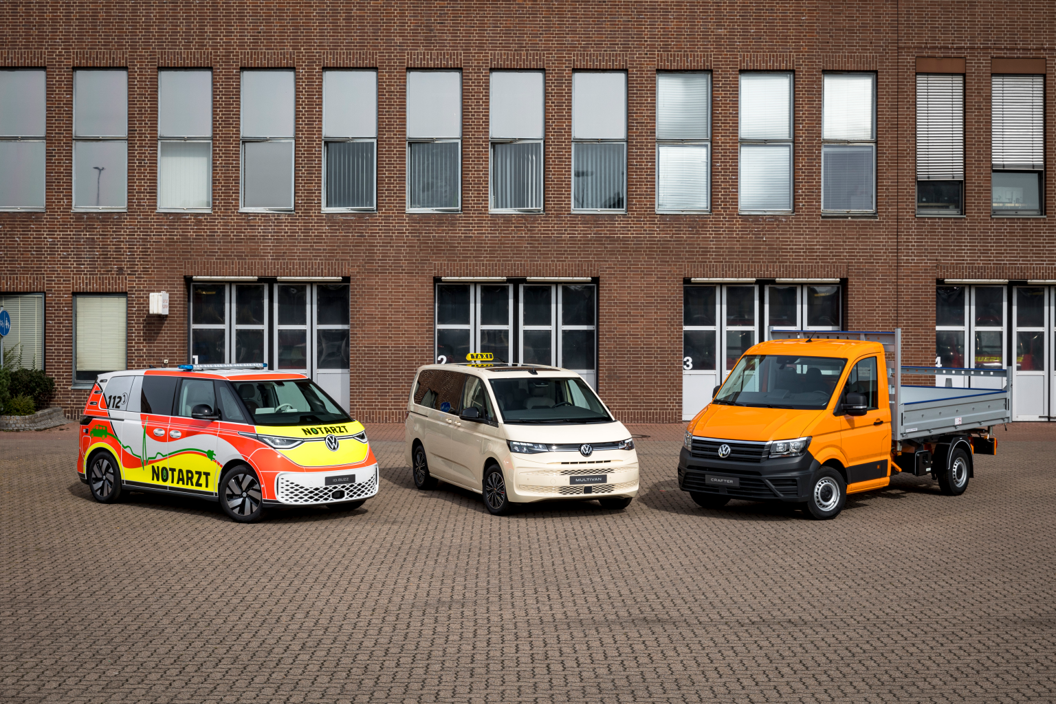 ID. Buzz Ambulance, Multivan Taxi, Crafter flatbed truck